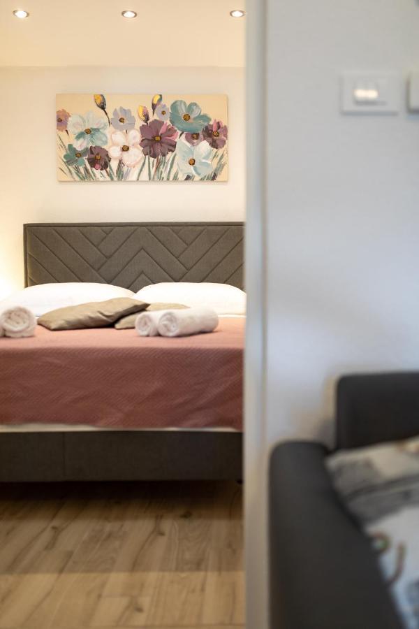 קרק Apartman Ruza מראה חיצוני תמונה