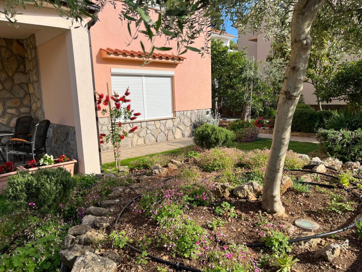 קרק Apartman Ruza מראה חיצוני תמונה