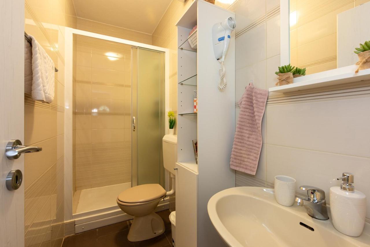 קרק Apartman Ruza מראה חיצוני תמונה